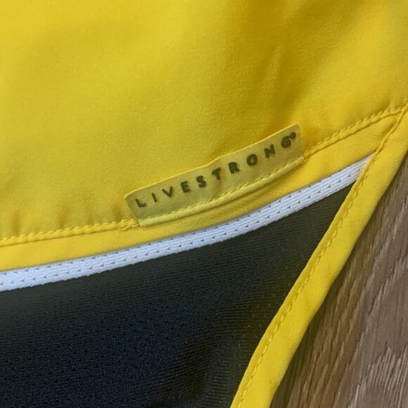 Nike LIVESTRONG Dri-FIT Running Shorts Yellow Size Small | 3" Mid-Rise Lined - Picture 6 of 6